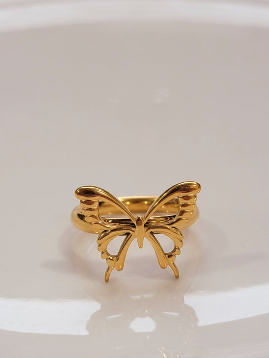 Butterfly ring