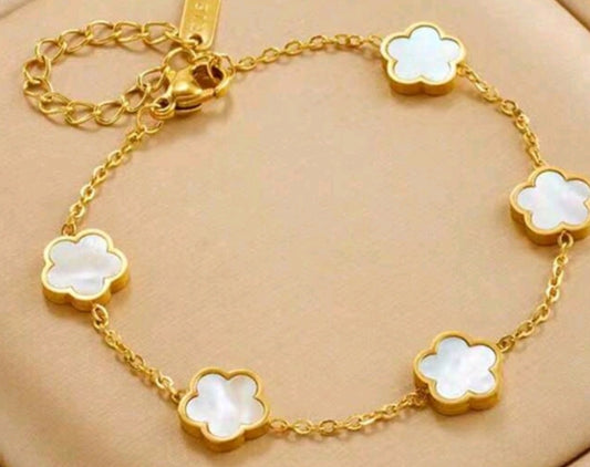 Flower bracelet